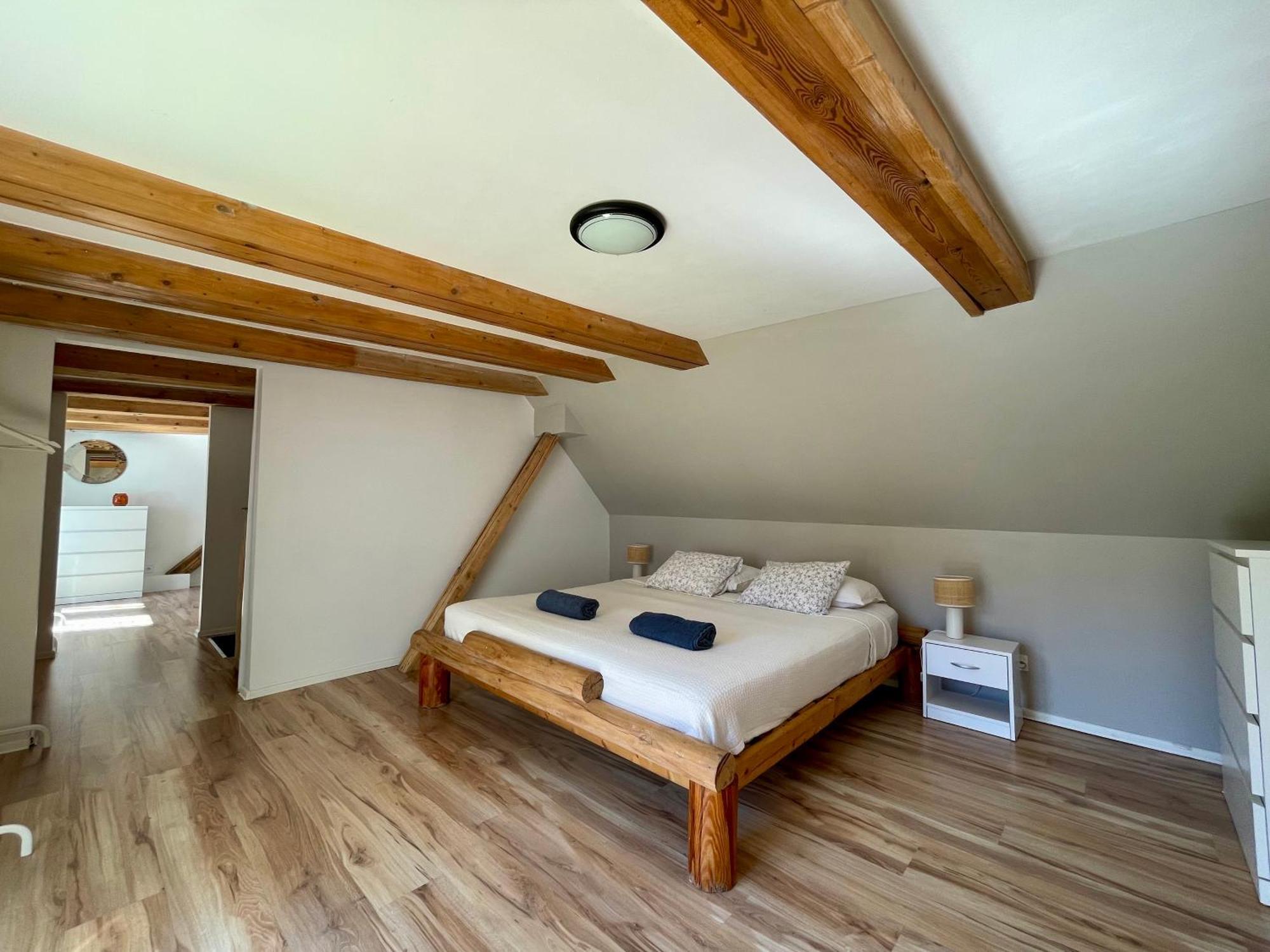 93 M2 Rynek Kino Na Dachu Self Check-In Apartment วรอตซวาฟ ภายนอก รูปภาพ